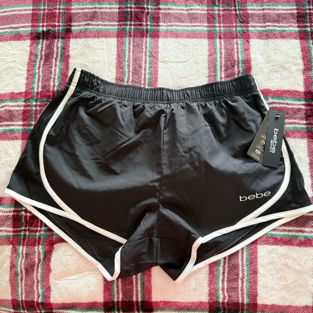 40 NWT BEBÉ Women Sportswear Fit Running Woven Shorts, Black/White SIZE XL
